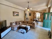 Neapoli MIT VIDEO! Kreta, Neapoli: Stadthaus mit Garten und Terrasse zu verkaufen Haus kaufen